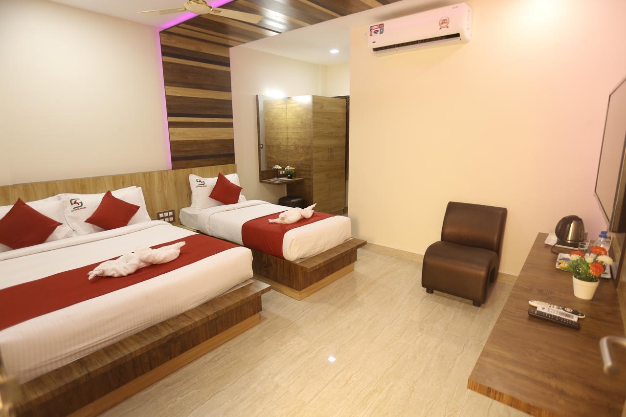 Hotel Sai Krish Grand Chettippattu Buitenkant foto