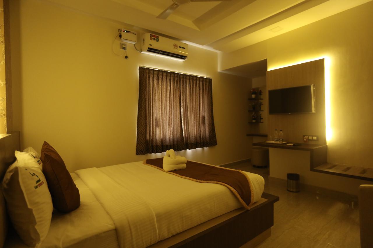 Hotel Sai Krish Grand Chettippattu Buitenkant foto