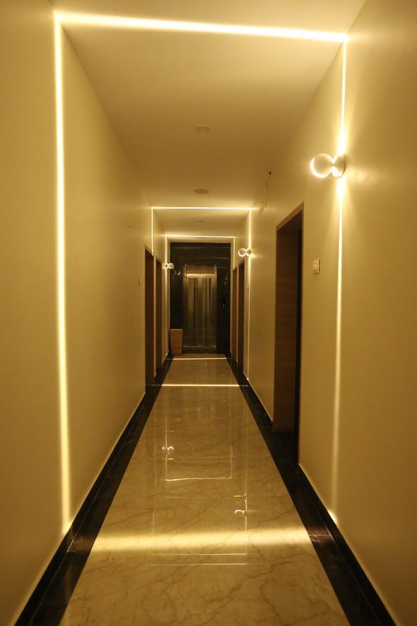 Hotel Sai Krish Grand Chettippattu Buitenkant foto