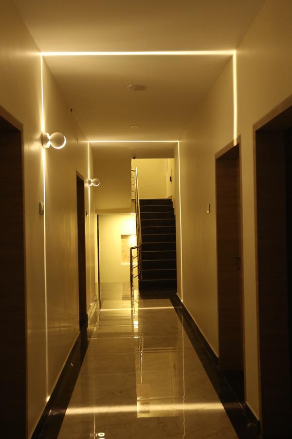 Hotel Sai Krish Grand Chettippattu Buitenkant foto