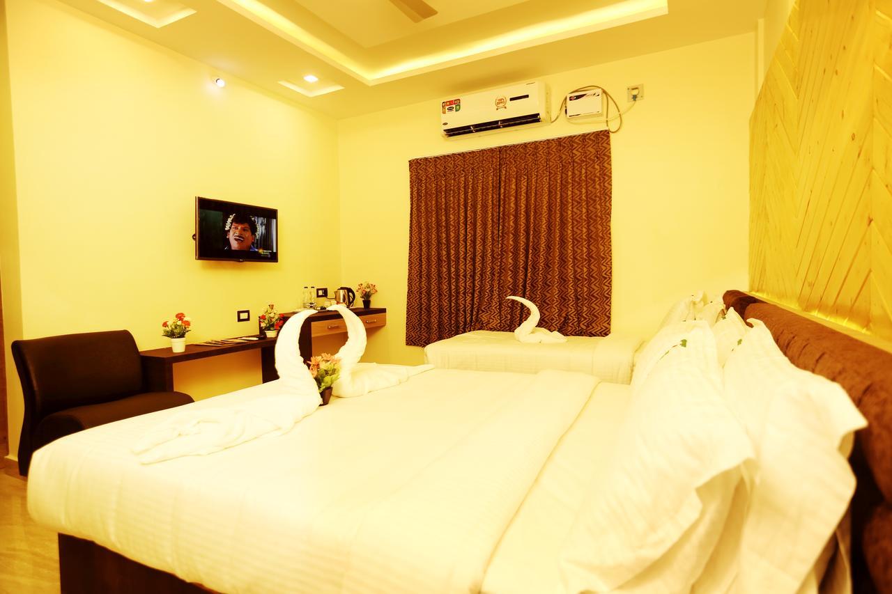 Hotel Sai Krish Grand Chettippattu Buitenkant foto