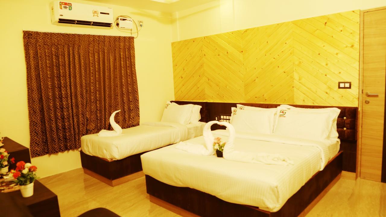 Hotel Sai Krish Grand Chettippattu Buitenkant foto