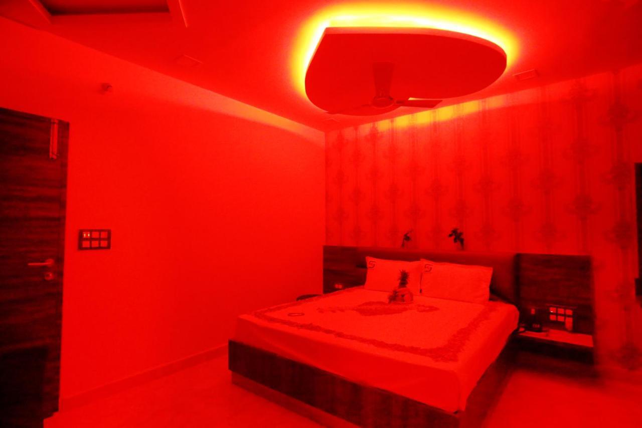 Hotel Sai Krish Grand Chettippattu Buitenkant foto